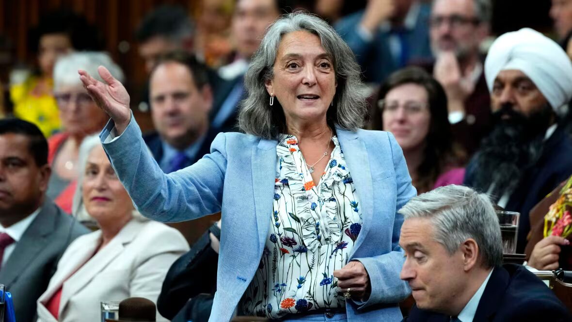 programme - Nouveau programme de remise pour les véhicules électriques en préparation, selon le ministre de l'Environnement