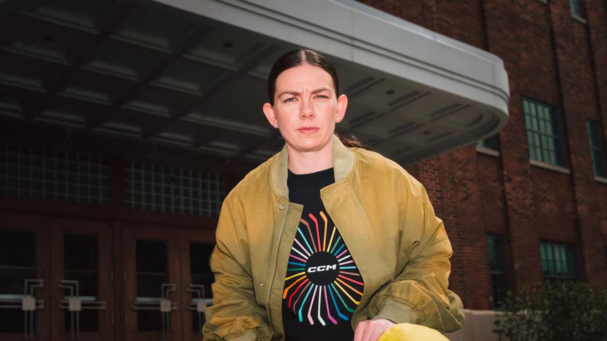 mode - Comment Erin Ambrose de Montréal Victoire utilise la mode pour défendre la communauté 2SLGBTQ+ ?