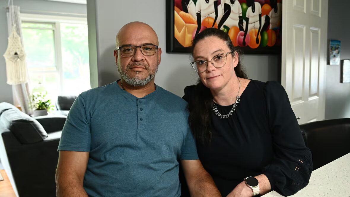 pension - La pension de vieillesse de son père a subitement cessé, laissant le couple dans un moment de désespoir.