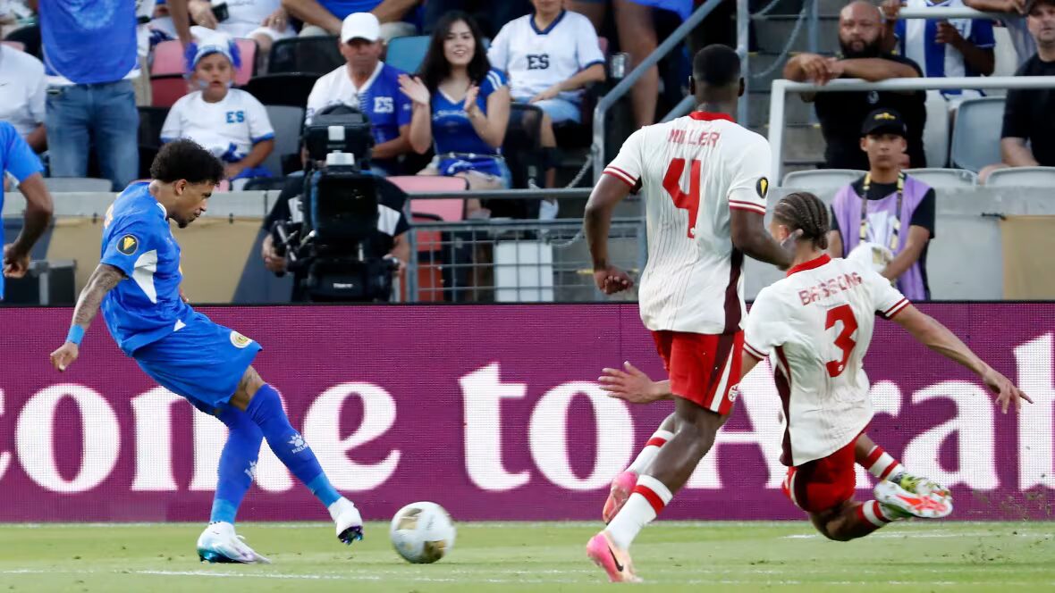 Curaçao - Un but en temps additionnel permet à Curaçao d'égaliser à 1-1 contre le Canada lors de la Gold Cup
