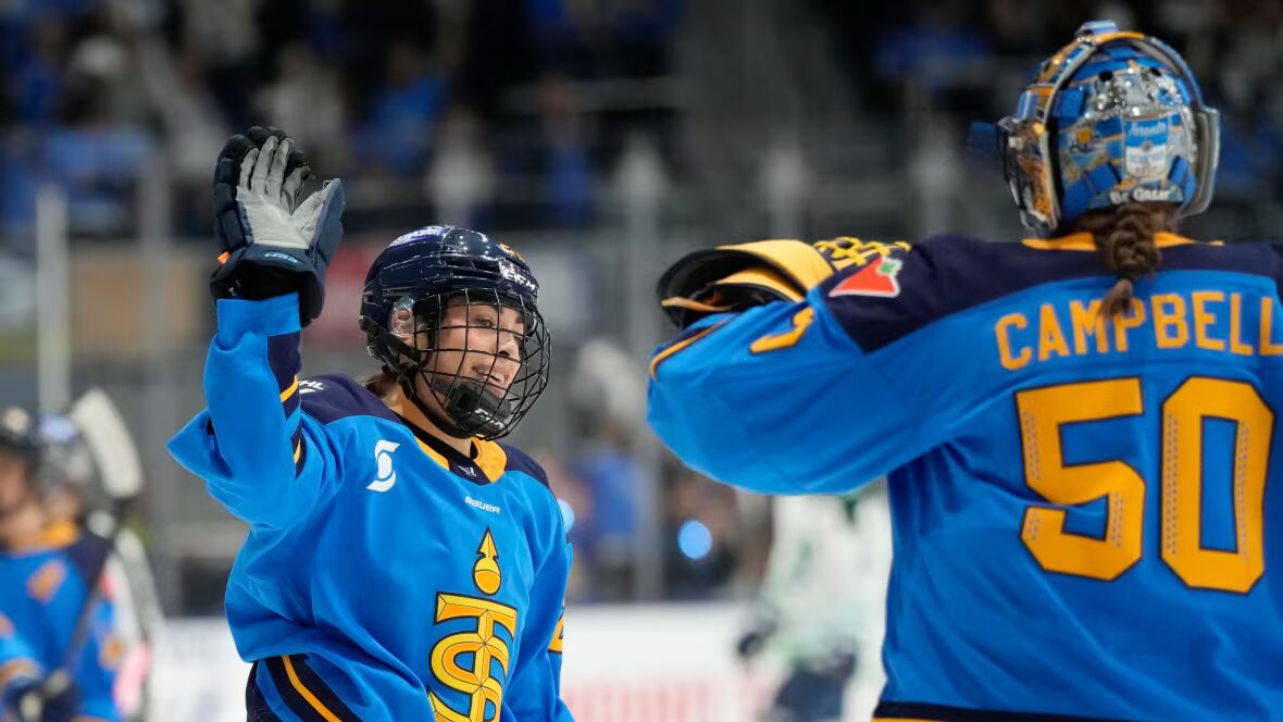 Nurse - Découvrez Sarah Nurse, l'une des étoiles de la PWHL qui rejoint la nouvelle équipe de Vancouver cet automne.
