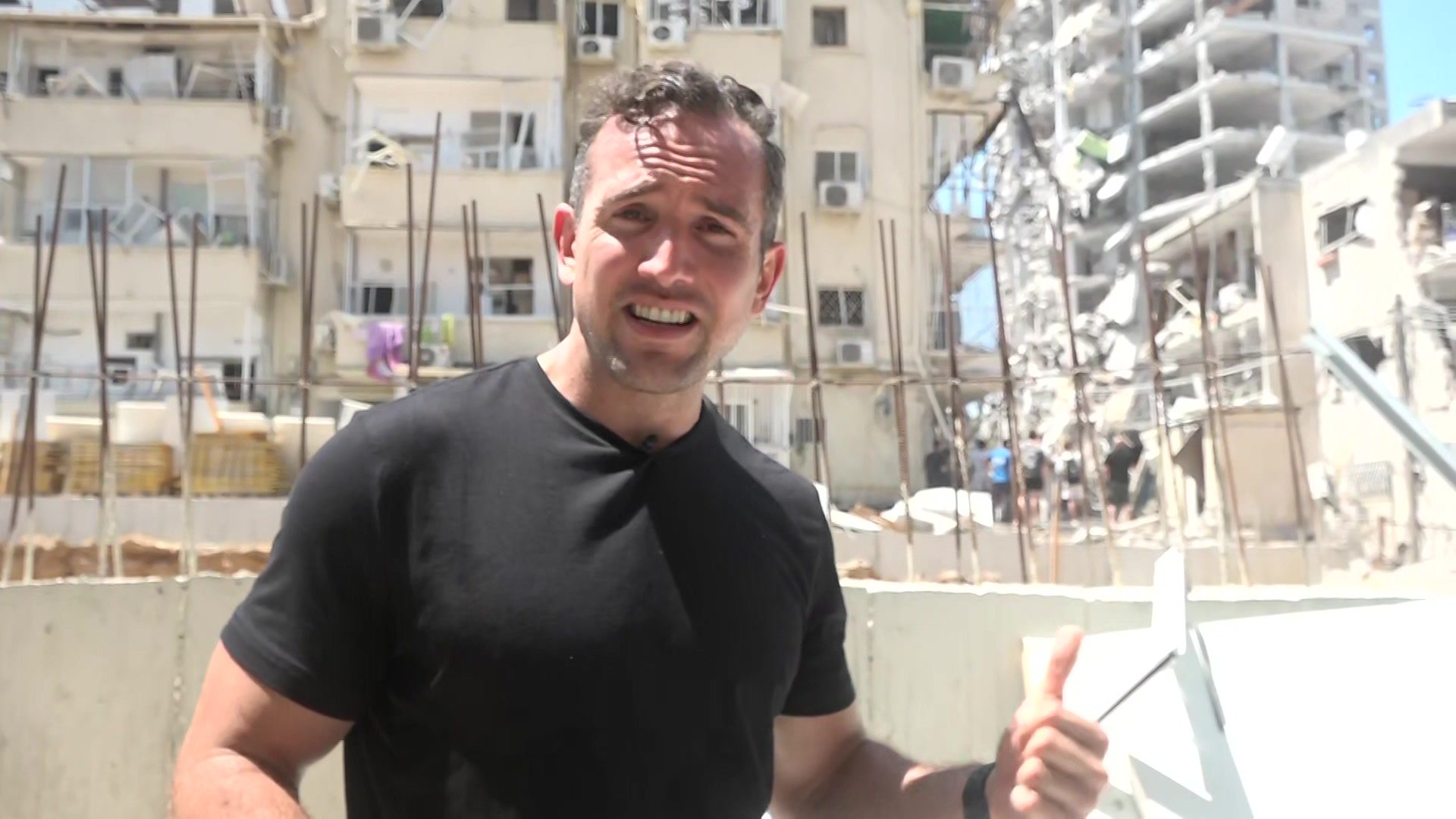 Destruction - Bbc Observe la Destruction Sur le Site de l'Attaque à Bat Yam en Israël