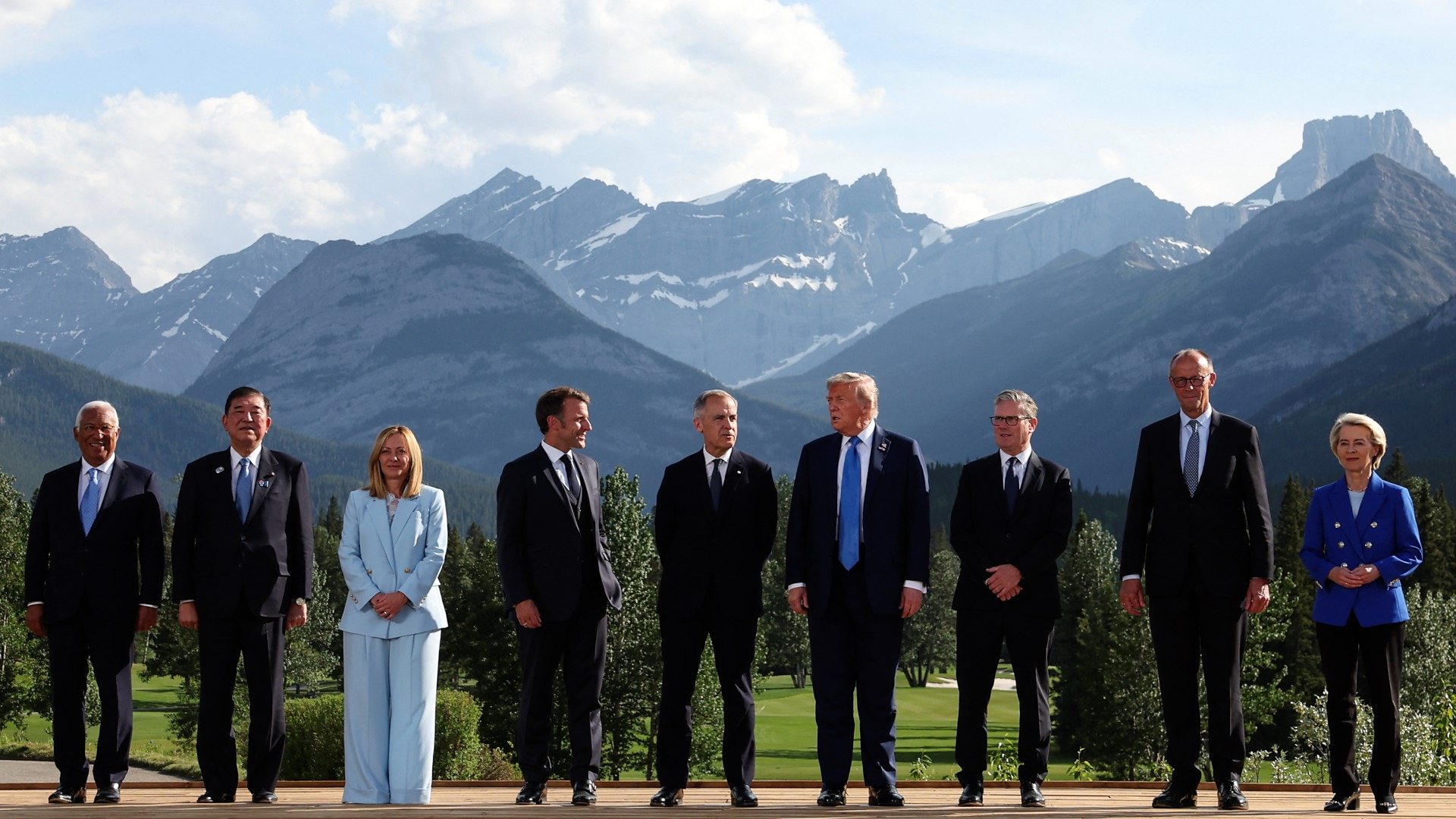 Commercial - Regardez : Un Accord Commercial, Une Photo de Famille et le Moyen-Orient - Le Bref G7 de Trump