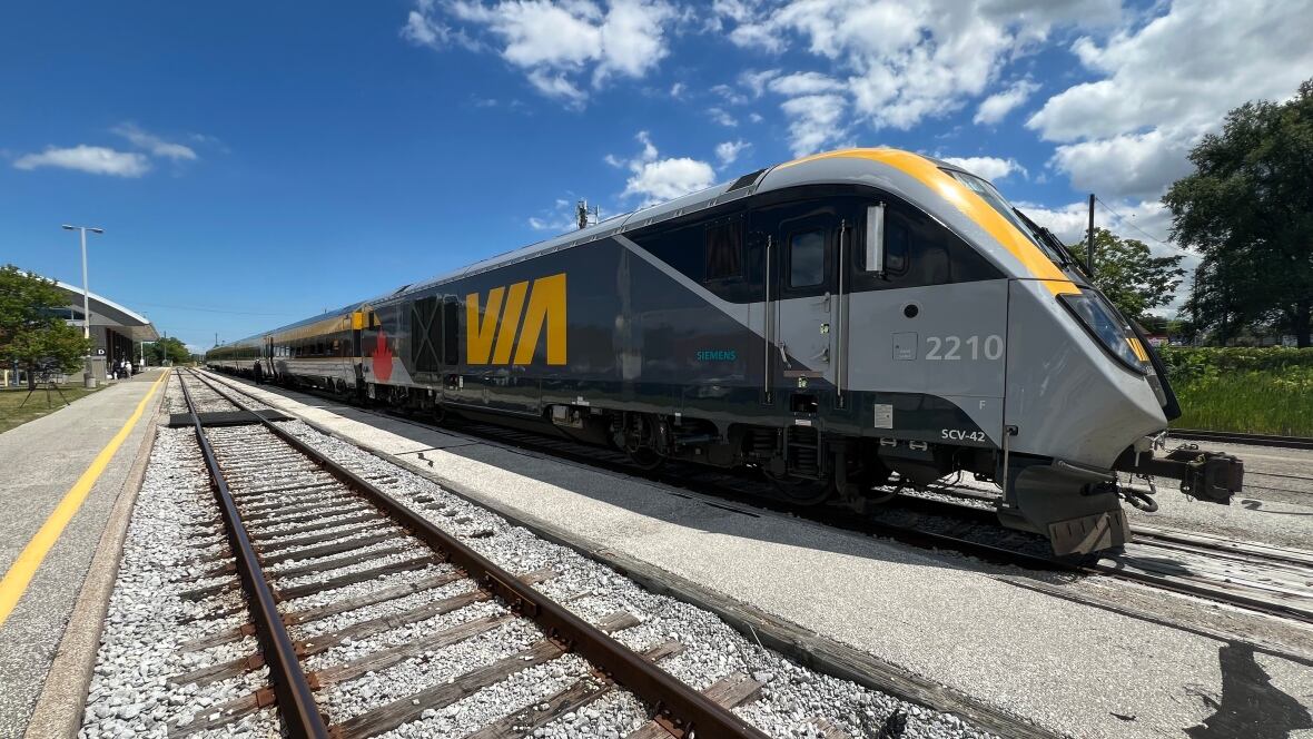 accord - Via Rail et Unifor parviennent à un accord provisoire, évitant ainsi une grève