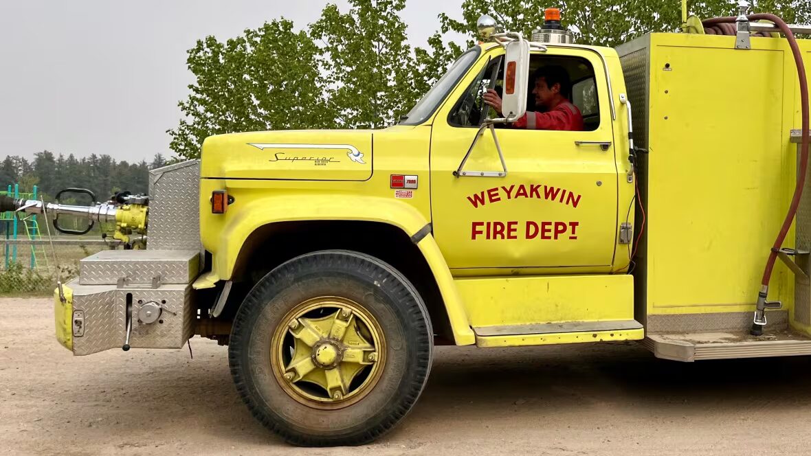 résidents - Weyakwin, Sask. : Les résidents rentrent après l'évacuation due aux incendies, mais 'gardent quelques sacs prêts'
