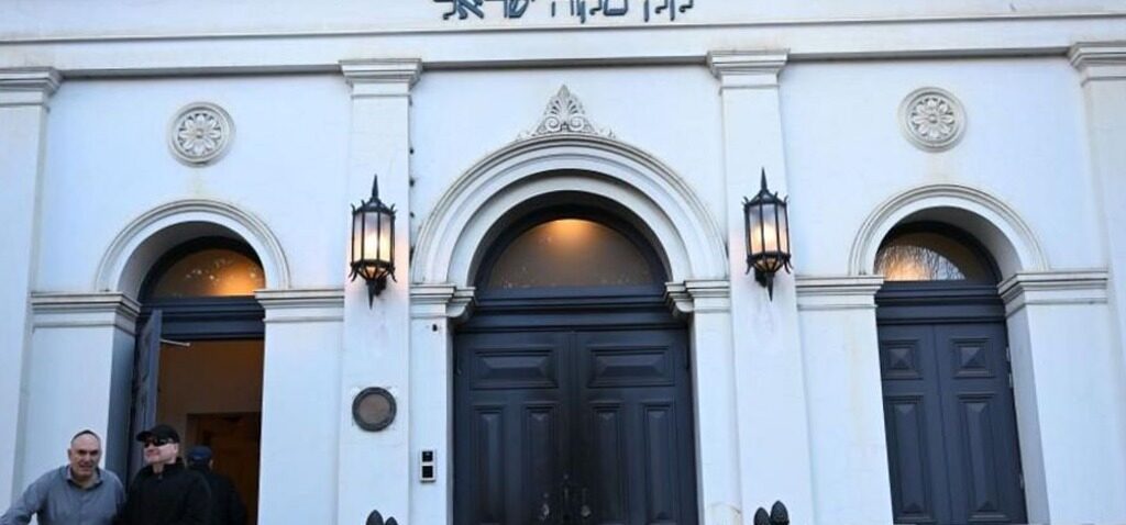 ministre - Le Premier ministre australien promet la "pleine force de la loi" après l'attaque d'incendie dans une synagogue