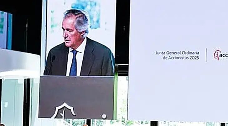 directeur - Le directeur d'Acciona licencié a été cité comme témoin dans une autre affaire de corruption interne, mais n'est pas venu.