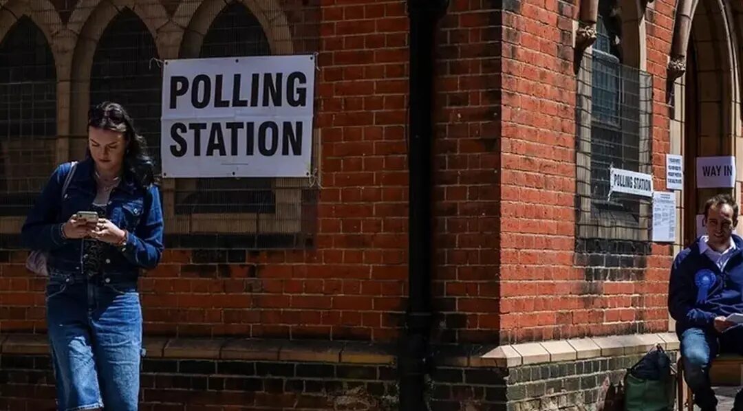 Royaume-Uni - Pourquoi le Royaume-Uni souhaite-t-il permettre aux jeunes de 16 ans de voter ? Un essai audacieux pour redresser son impopularité.