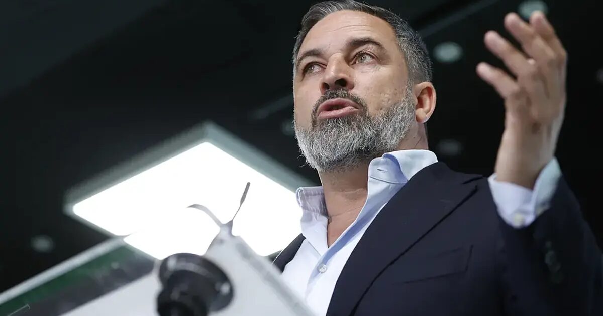 discours - Abascal interroge Feijóo sur le changement de son discours migratoire : "Le PP nous a accusés de xénophobes et finit par dire la même chose"