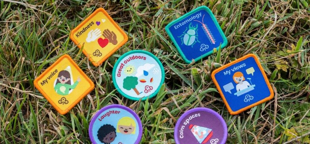 badges - Girlguiding dévoile 72 nouveaux badges, dont 'fandoms' et 'rire'
