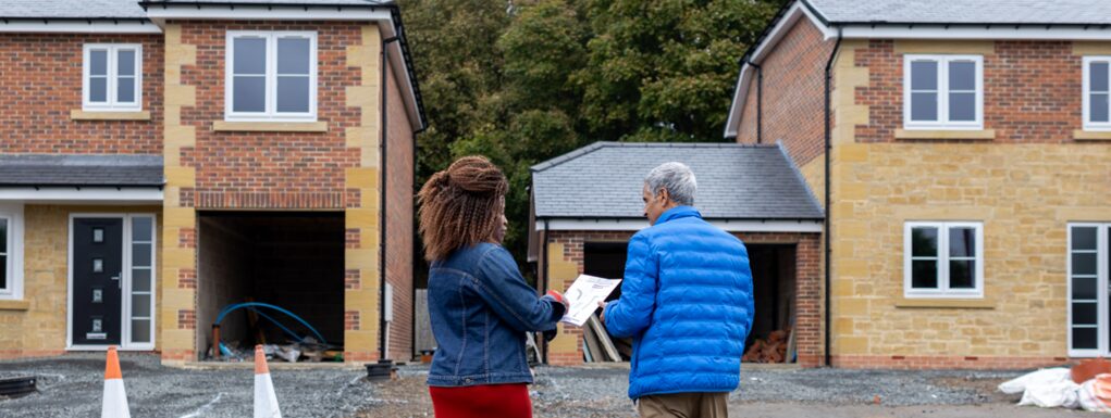 constructeurs - Les constructeurs de maisons vont verser 100 millions de £ pour des logements abordables afin d'éviter une décision judiciaire.