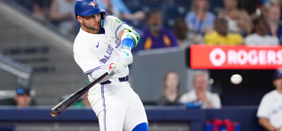 Bichette - Le coup de canon de Bichette propulse les Blue Jays en pleine forme vers une huitième victoire consécutive, un record cette saison contre les Angels