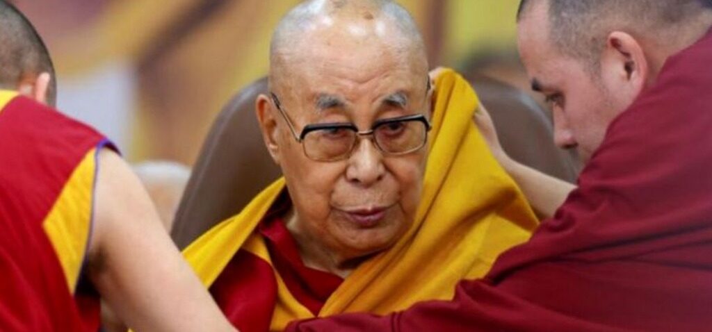 anniversaire - Des milliers de personnes se rassemblent pour célébrer le 90e anniversaire du Dalaï-Lama