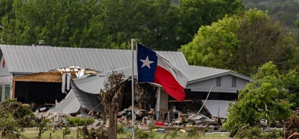 Texas - Les responsables du Texas sont interrogés sur les alertes d'urgence durant les inondations mortelles