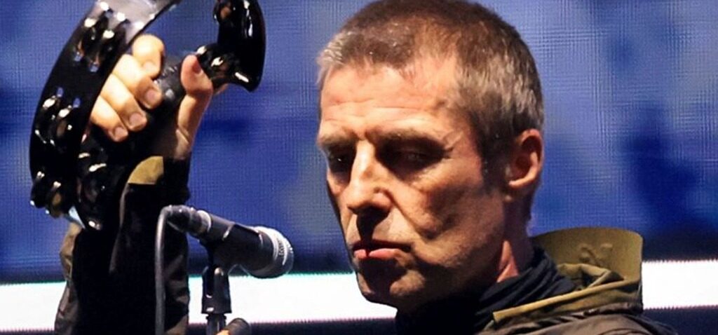 Charts - Oasis Domine les Charts Britanniques Après une Réunion Frénétique