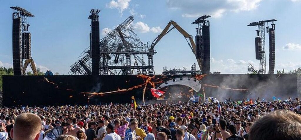 Festival - Deux Israéliens Interrogés Après Avoir Assisté au Festival Tomorrowland en Belgique