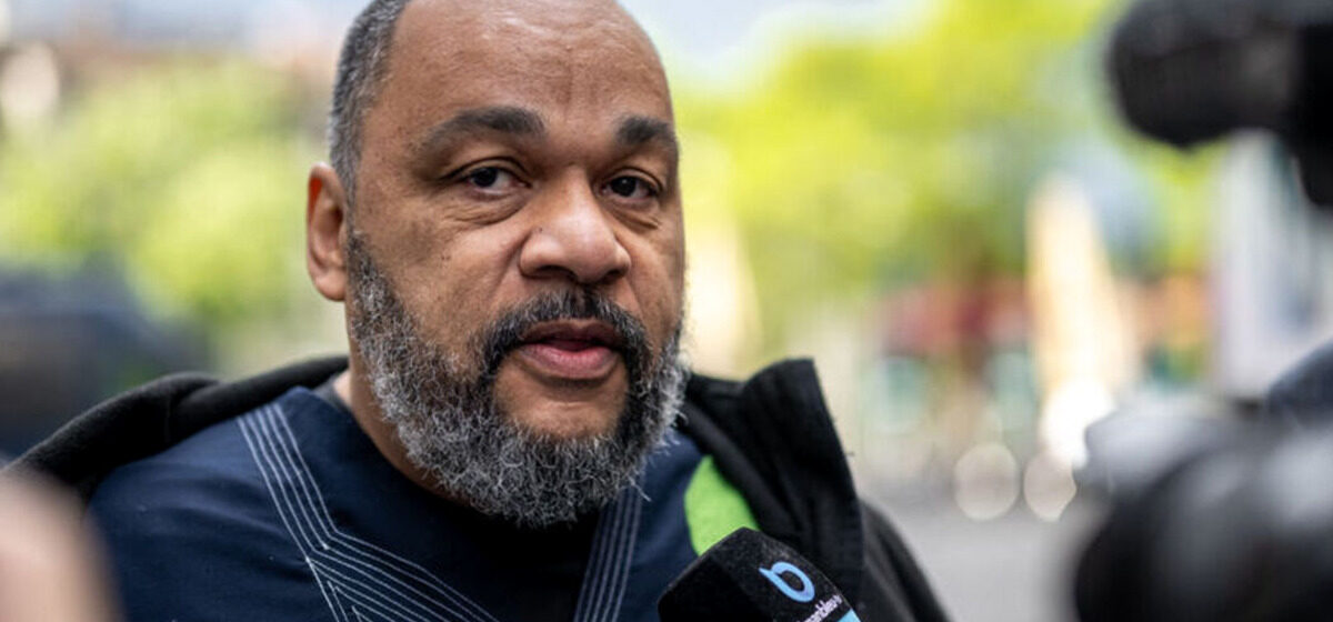 Dieudonné - Un Spectacle de Dieudonné Interrompu par les Gendarmes dans le Pas-de-Calais