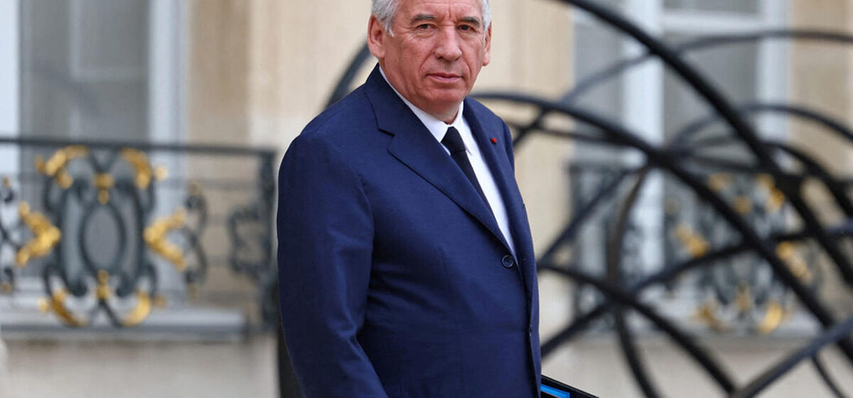 stratégie - « C'est une bataille d'opinion et on peut la gagner » : La stratégie de Bayrou pour échapper à la censure