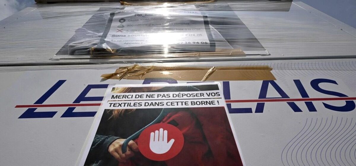 Vêtements - Recyclage des Vêtements : La Révolte des Élus Après la Suspension de la Collecte de Relais France