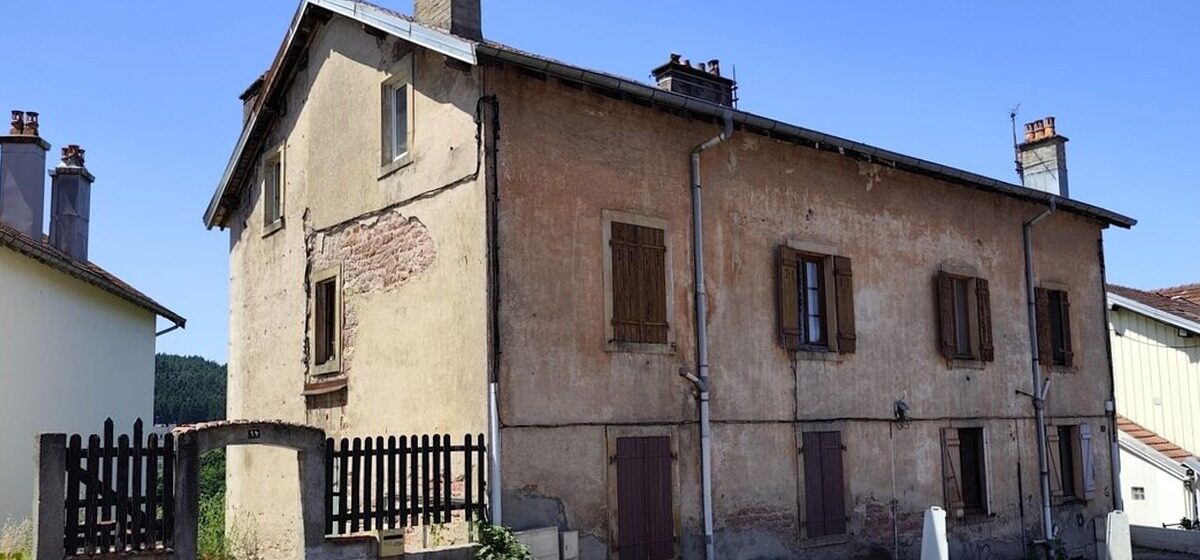 logements - À Épinal, le propriétaire des 55 logements louait ses taudis à des familles en difficulté