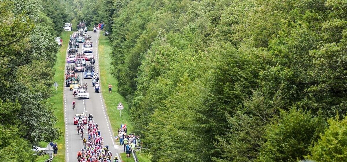 impact - Tour de France : Caravane, Véhicules Suiveurs, Grand Barnum... Quel est l’impact écologique ?