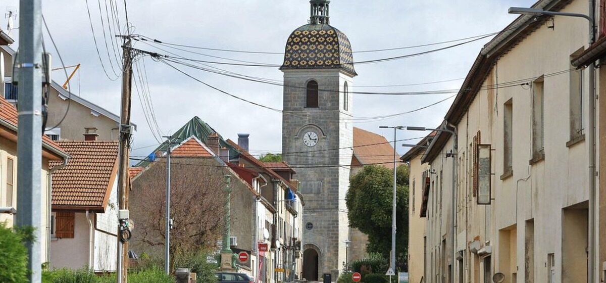 homme - Dans Le Doubs, un homme faisait le tour des églises pour voler l'argent de la quête