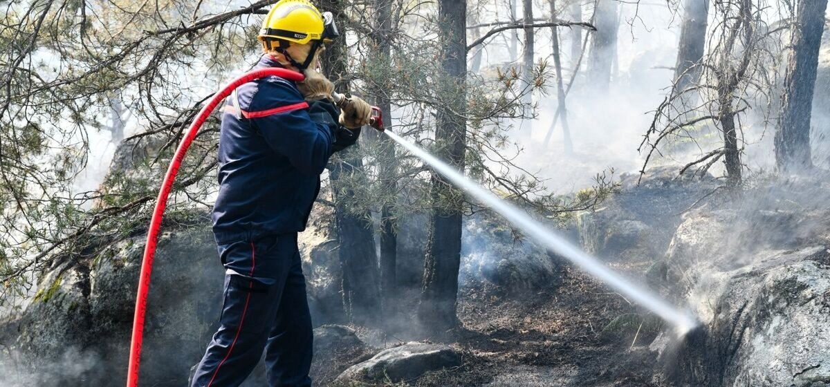pompiers - Hérault : Incendie « maîtrisé », 200 pompiers toujours sur place « en surveillance »