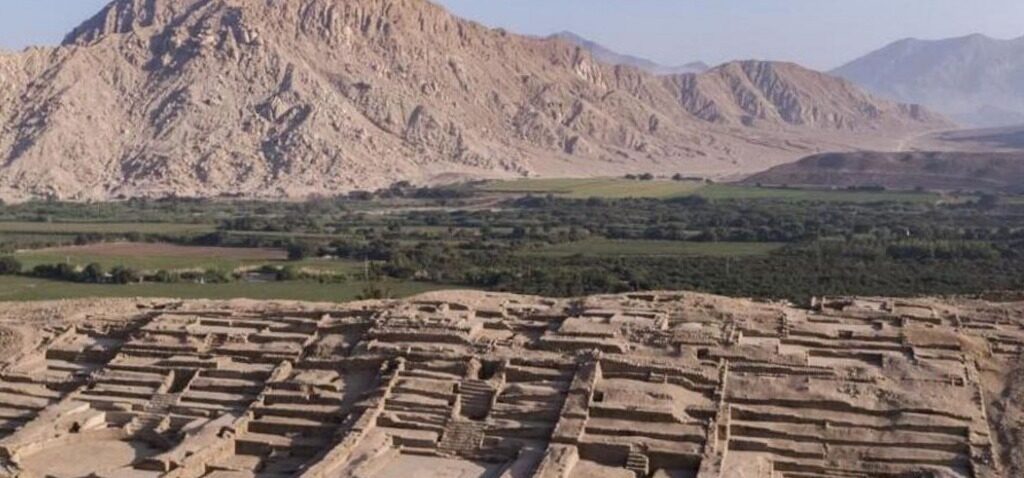 ville - Des archéologues révèlent une ville vieille de 3 500 ans au Pérou