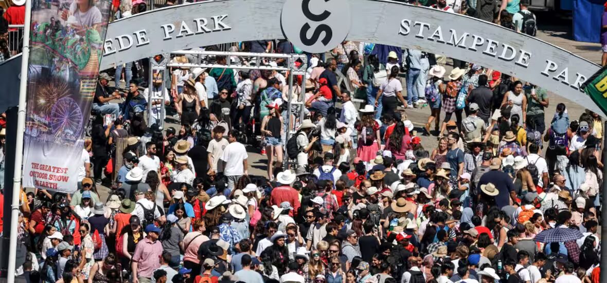 Stampede - Éloignez les bébés et les Albertains à haut risque du Stampede en raison de la rougeole, préviennent les médecins.