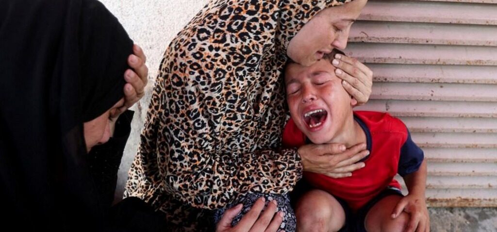 enfants - Des enfants faisant la queue pour des suppléments tués dans une frappe israélienne à Gaza, affirme l'hôpital