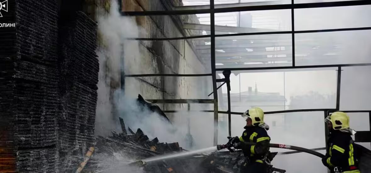 attaque - La Russie lance une nouvelle attaque record de drones sur l'Ukraine, notamment près de la frontière polonaise