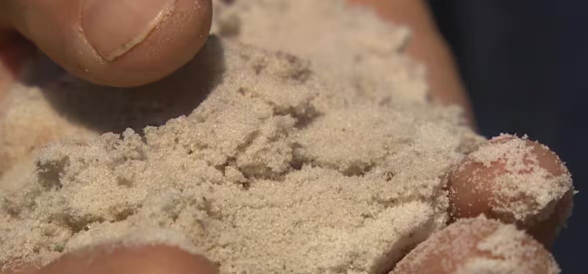entreprise - Une entreprise d'extraction de sable propose 5 % de ses bénéfices, jusqu'à 20 M$ par an, à une Première Nation du Manitoba