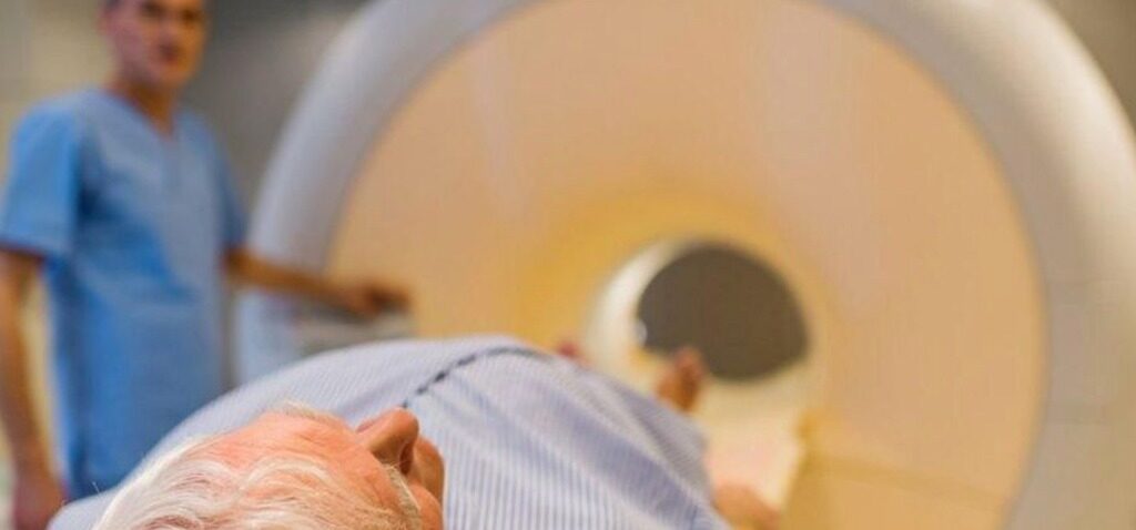 hommes - Des hommes surtraités pour le cancer de la prostate, selon une association caritative
