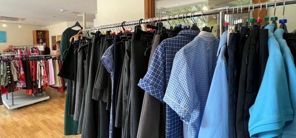 uniformes - La charité et M&S s'unissent pour réduire le coût des uniformes scolaires