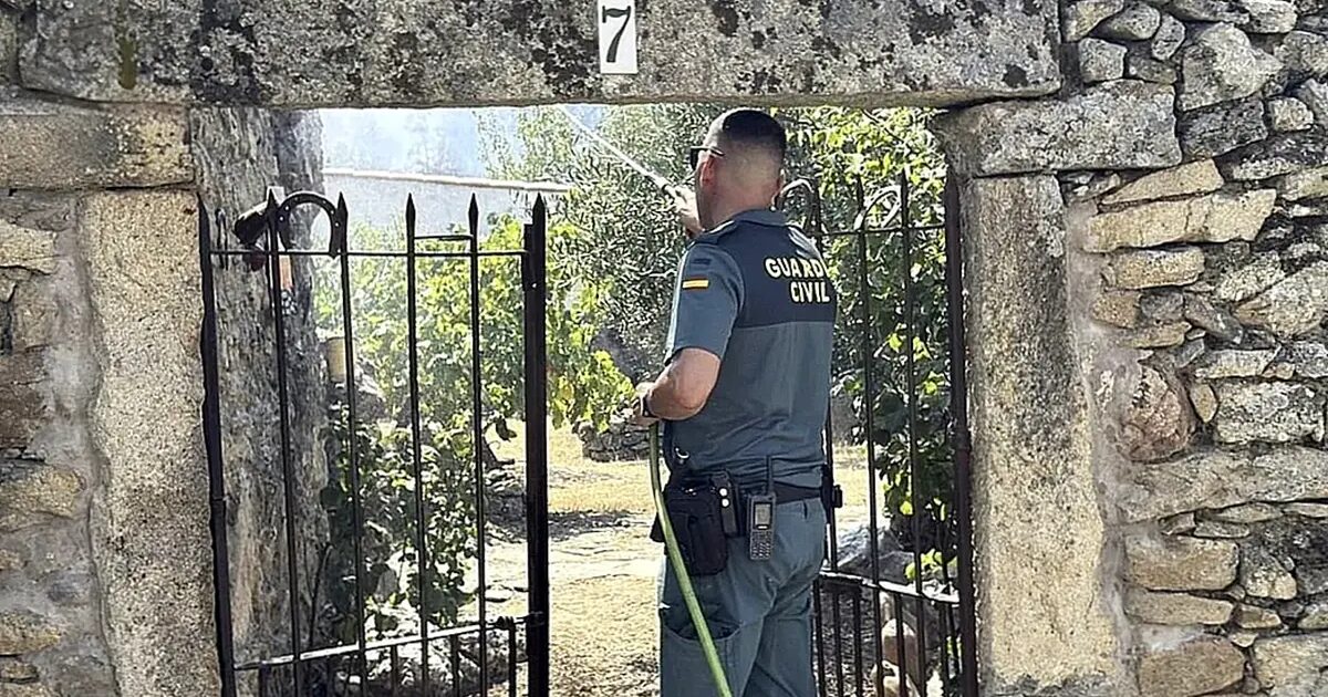 maison - Les Extremeños qui ne fuient pas le feu : "Nous devons défendre ce qui nous appartient ; je reste à la maison"
