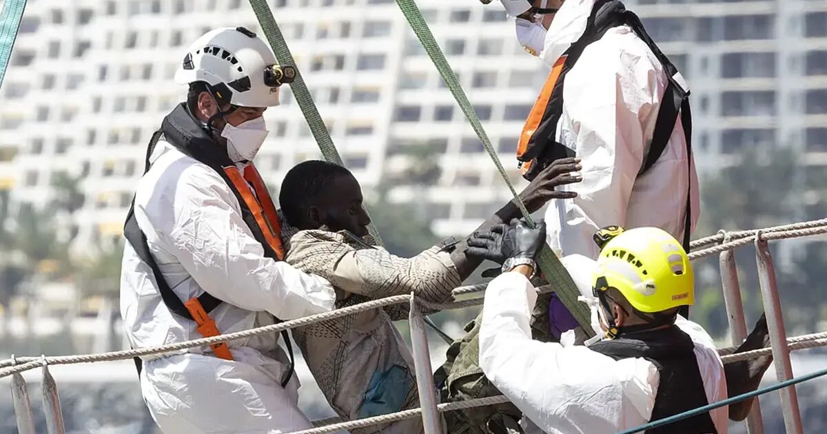 gouvernement - Le gouvernement menace d'utiliser la police contre les barons du PP qui refusent d'accueillir des mineurs migrants