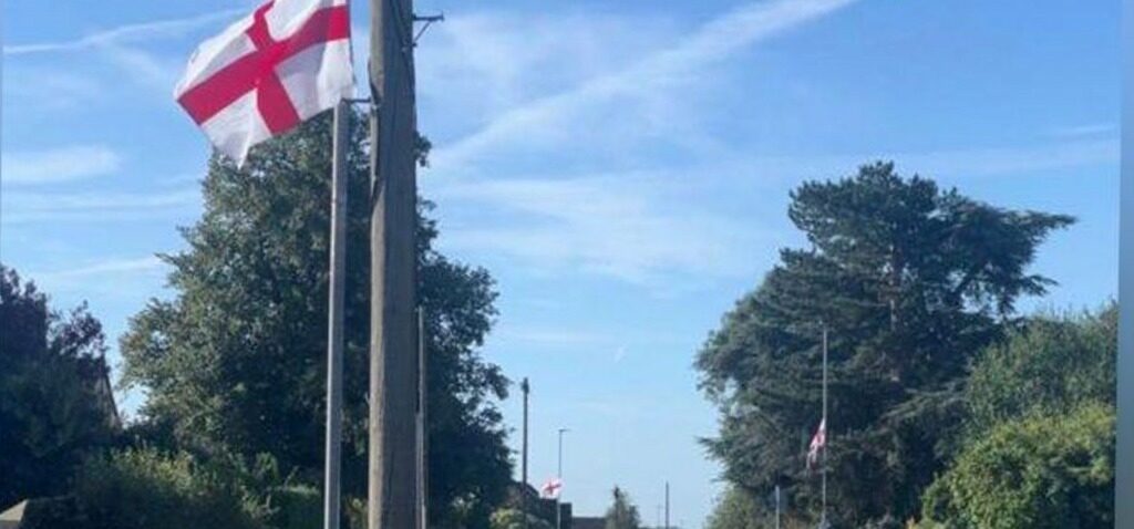 Royaume-Uni - Les conseils dirigés par le Royaume-Uni mettent en garde contre les drapeaux sur les poteaux