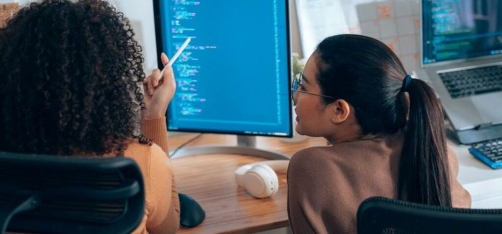 diplômés - Les diplômés en informatique peinent à décrocher leur premier emploi