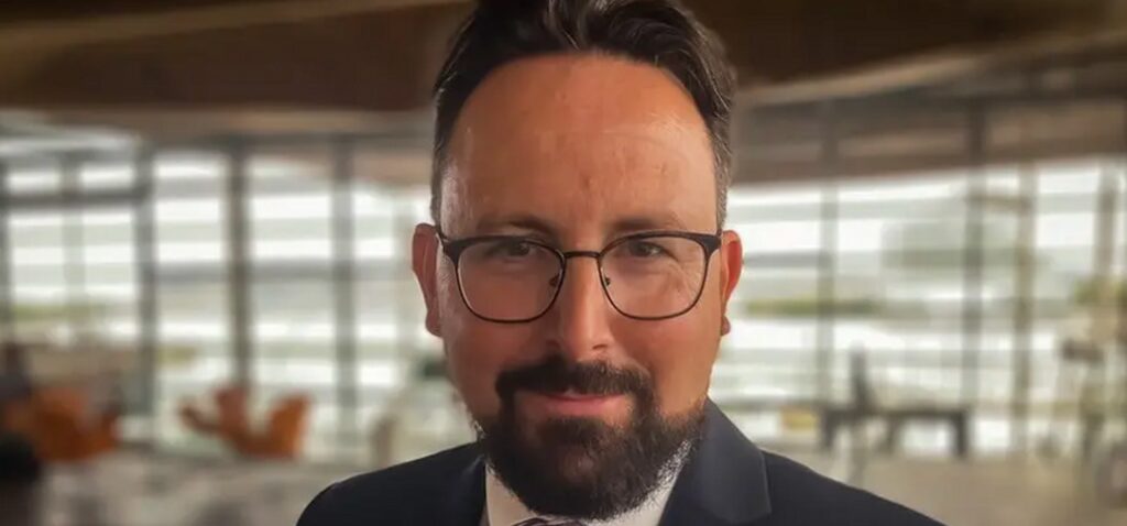 politicien - Le politicien gallois du Parti travailliste, Hefin David, décède à l'âge de 47 ans