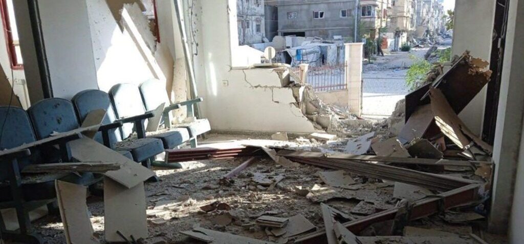Gaza - Un groupe d'aide annonce qu'un de ses travailleurs a été tué par l'armée israélienne lors d'une attaque sur son QG à Gaza.