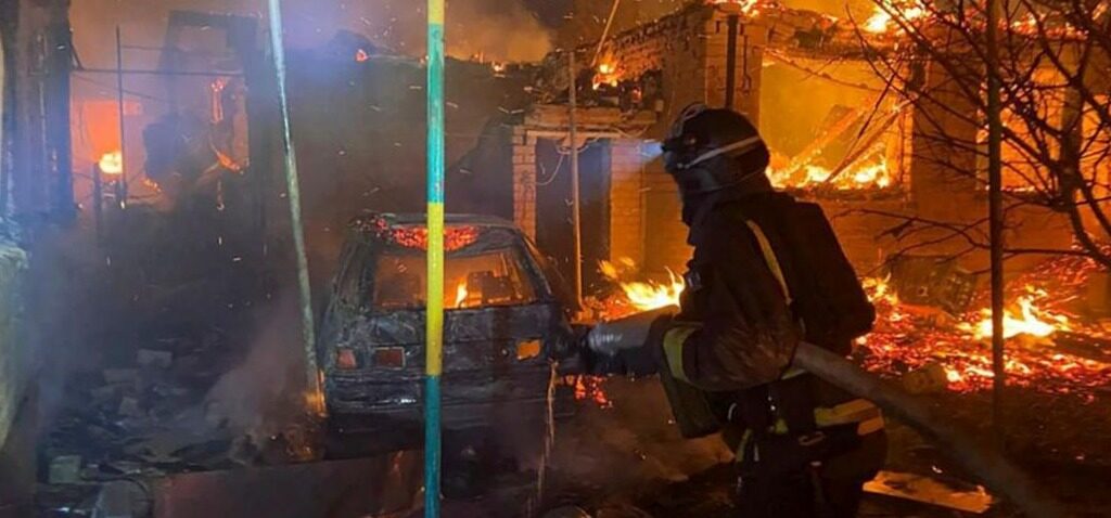 Russie - La Russie lance une attaque 'massive' contre l'Ukraine, tandis que Kyiv cible des raffineries de pétrole