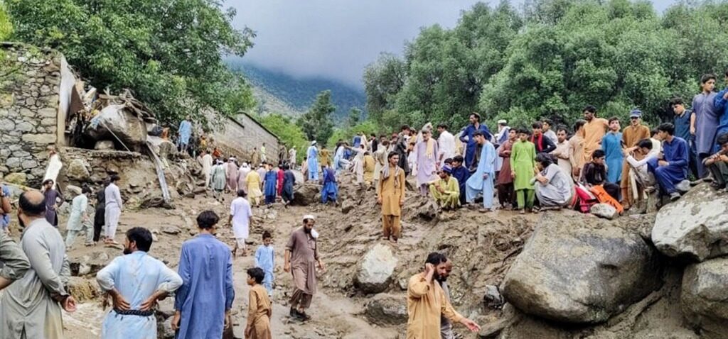 inondations - Des inondations soudaines font plus de 200 morts au Pakistan et au Cachemire administré par le Pakistan