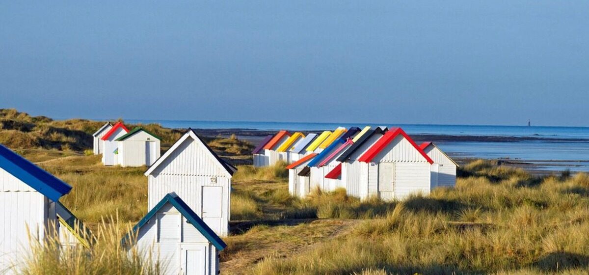 Pollution - Dans La Manche, De Fausses Affiches Annoncent Une Pollution Des Eaux De Baignade Inexistante