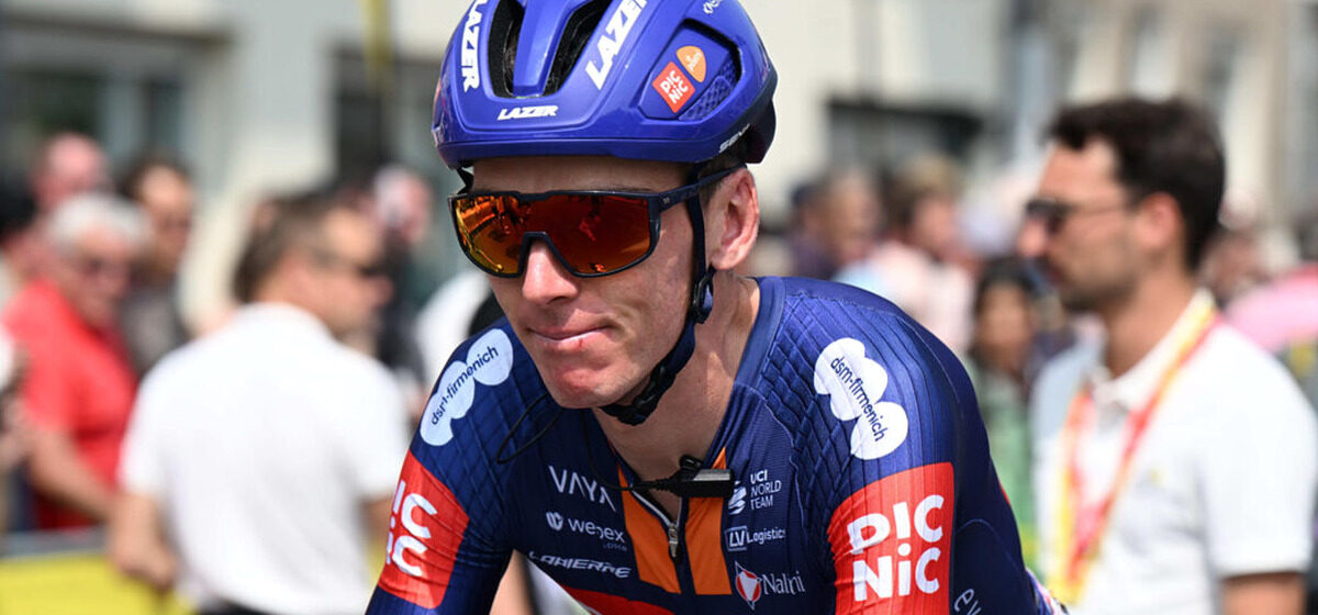Bardet - Cyclisme : Romain Bardet remporte sa première victoire en gravel lors de la deuxième course et se qualifie pour les Mondiaux