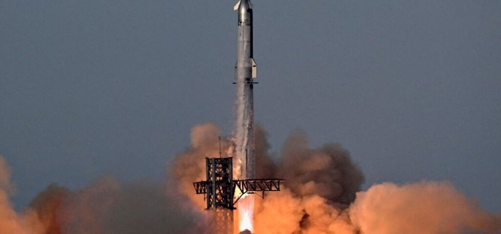 SpaceX - SpaceX réussit le lancement de la fusée Starship dans un retour spectaculaire