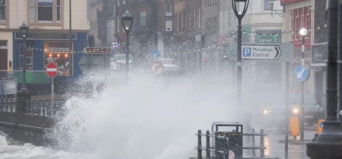 tempête - La tempête Floris va apporter des pluies et des vents 'anormalement perturbateurs' au Royaume-Uni