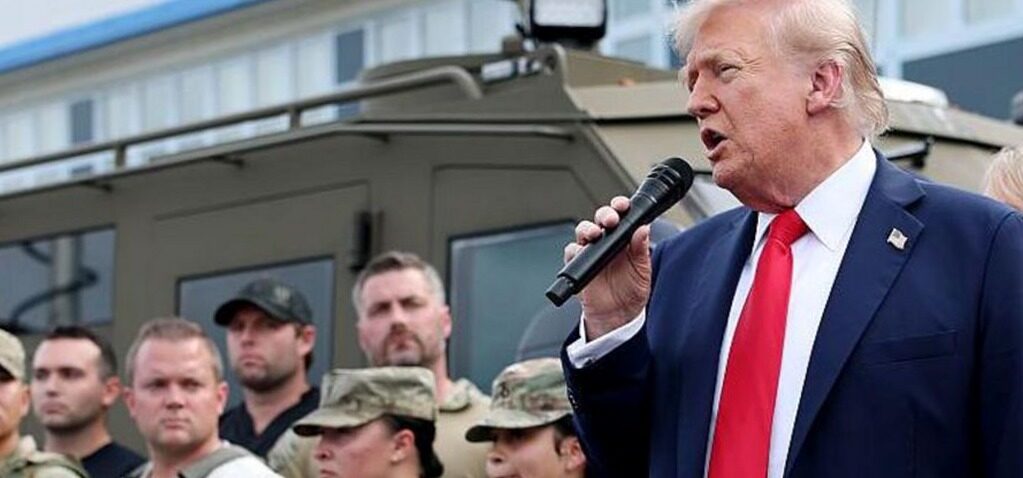 Chicago - Le plan de Trump d'envoyer des troupes à Chicago est un abus de pouvoir, déclare le gouverneur de l'Illinois