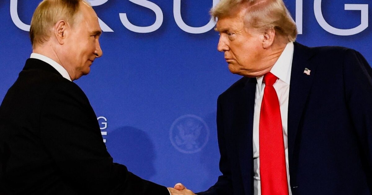 sommet - Comment le sommet Trump-Poutine s'est déroulé en 82 secondes ?