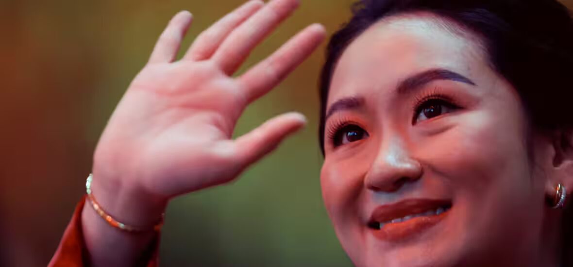 ministre - La Première ministre thaïlandaise Paetongtarn Shinawatra destituée suite à un appel téléphonique compromettant