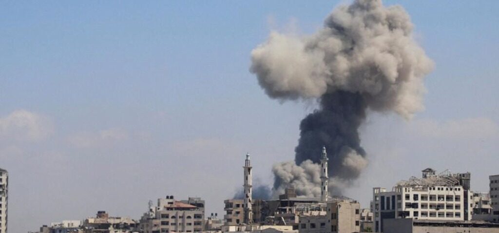 Gaza - Situation 'cataclysmique' à Gaza City, selon un responsable de l'ONU, alors que les chars israéliens avancent